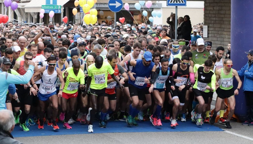 La partenza della Mezza Maratona Città di Palmanova (foto tratta dalla pagina FaceBook Mezza Maratona di Palmanova)