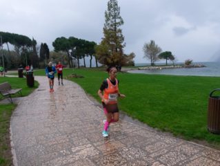 (Nella foto un passaggio di Dalila Aissaoiu nella gara dei 10 km. - foto di Renzo Mescalchin)