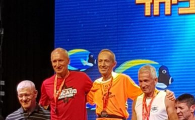 Arzenton sul podio di categoria della Eilat Desert Marathon