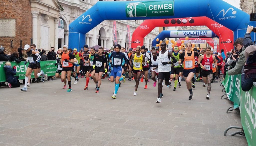 StrAVicenza21km 2018, partenza piazza dei signori