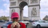 Clotilde sotto l'Arco di Trionfo