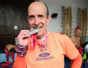 Giorgio Menegazzo all'arrivo dell'Half Marathon Vivicittà di Firenze Giorgio Menegazzo all'arrivo dell'Half Marathon Vivicittà di Firenze